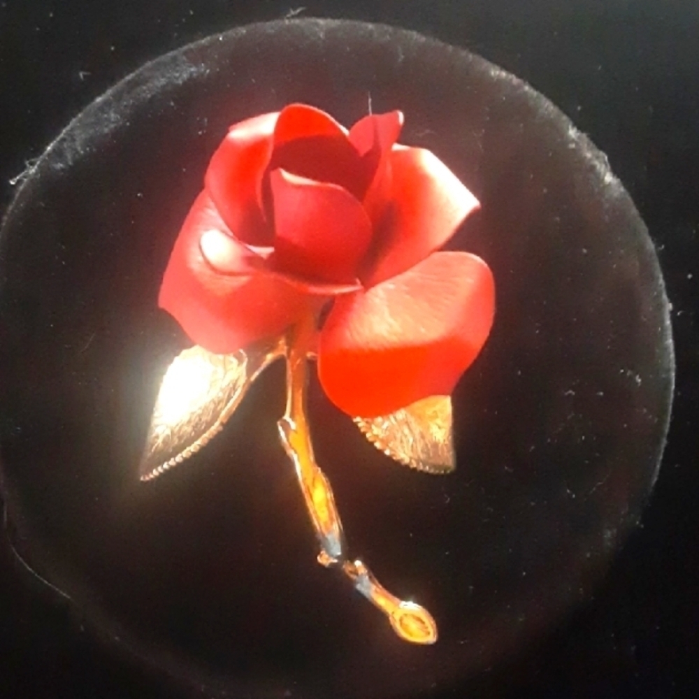 Elegant Red Rose Brooch with Gold Accents